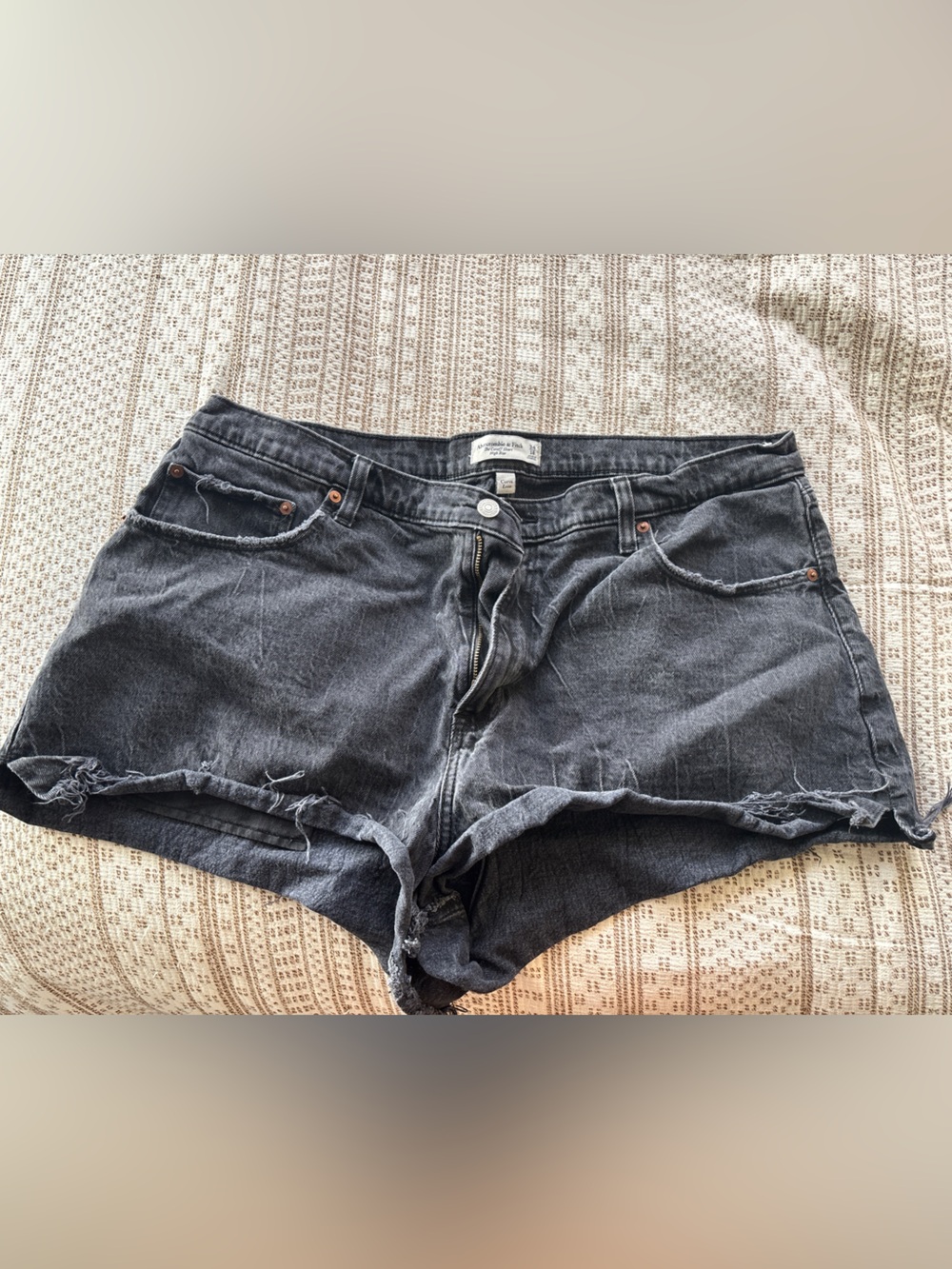 Abercrombie High-Rise Distressed Black Denim Women's Shorts (Dad Cut curve Love)